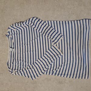 Blue stripe 3/4 sleeve shirt